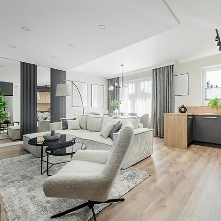 Piekny Apartament Wichrowa - 2 Sypialnie Free Garage Wroclaw By Noclegi Renters Bagian luar foto