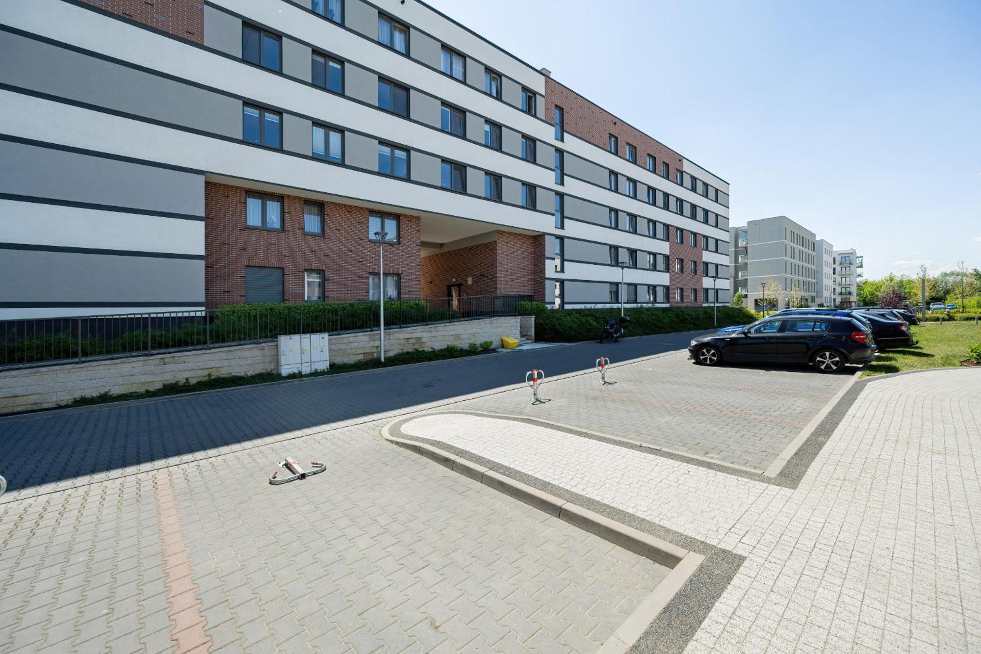 Piekny Apartament Wichrowa - 2 Sypialnie Free Garage Wroclaw By Noclegi Renters Bagian luar foto