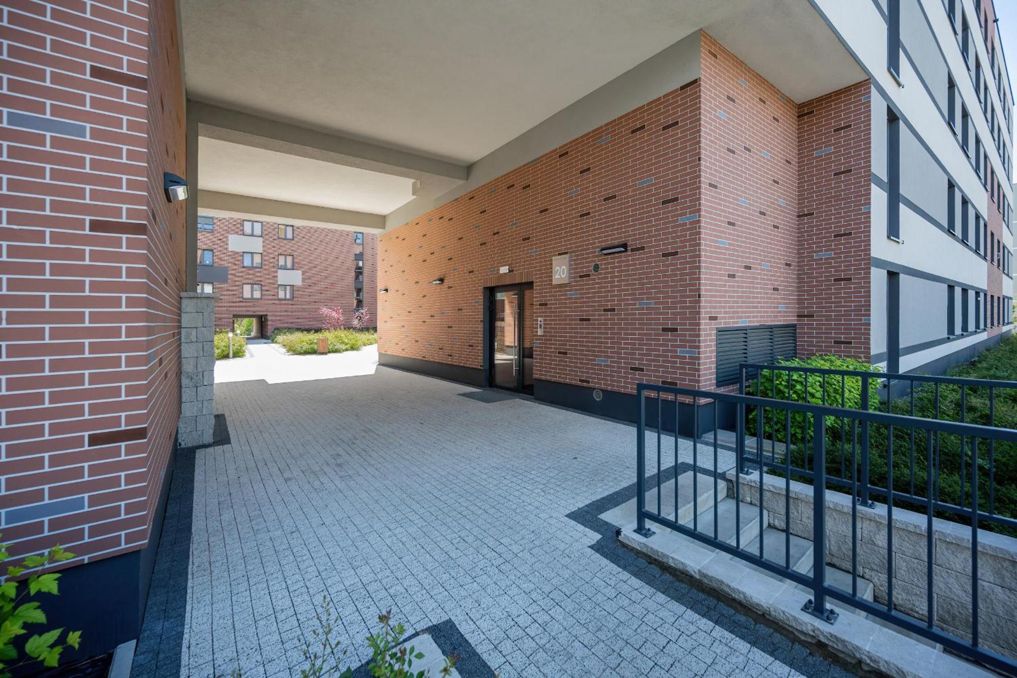 Piekny Apartament Wichrowa - 2 Sypialnie Free Garage Wroclaw By Noclegi Renters Bagian luar foto